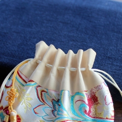 Silk Double-Layer Drawstring Scented Pouch: Portable Mosquito-Repellent Artemisia Jewelry Storage Gift Bag